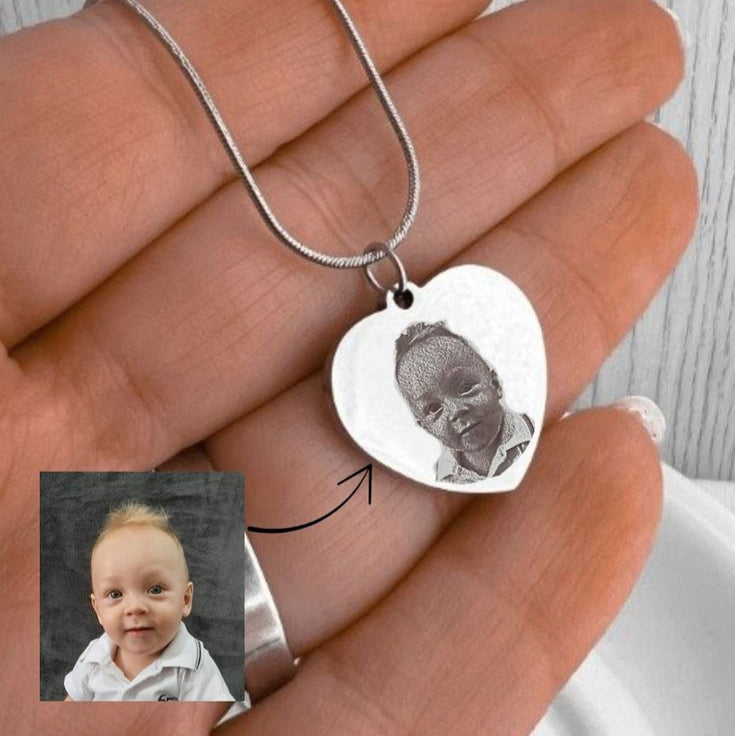 Kişiye Özel Fotoğraflı Kalp Kolye