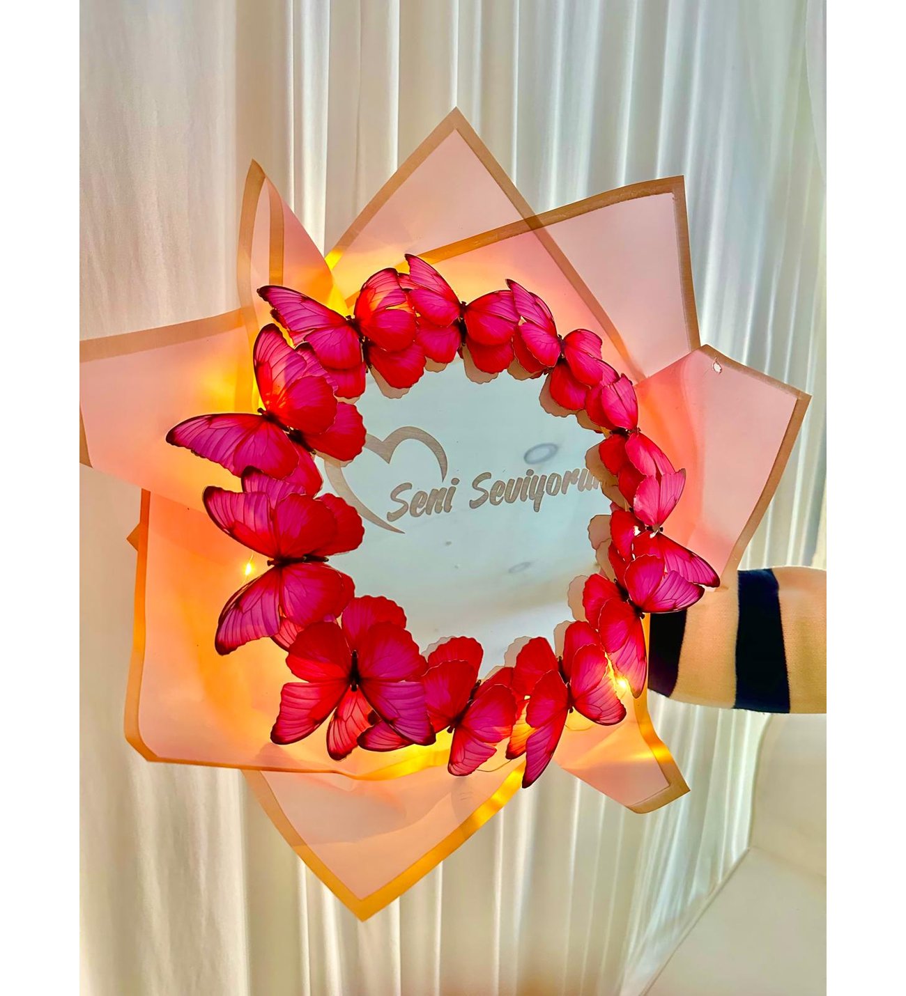 Seni Seviyorum Aynalı Pembe Kelebek Buketi